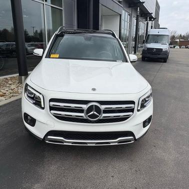 Polar White 2022 Mercedes-Benz GLB 250 Base 4MATIC