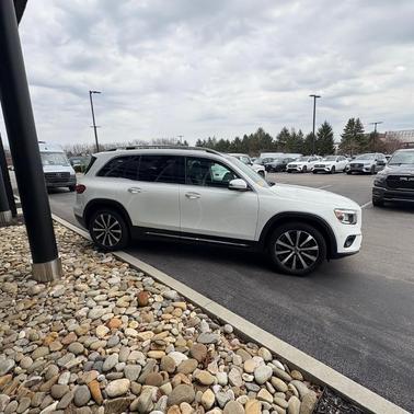 Polar White 2022 Mercedes-Benz GLB 250 Base 4MATIC