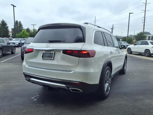 2025 Mercedes-Benz GLS 450 4MATIC