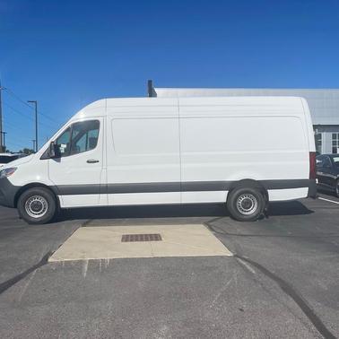 2025 Mercedes-Benz Sprinter 2500 High Roof