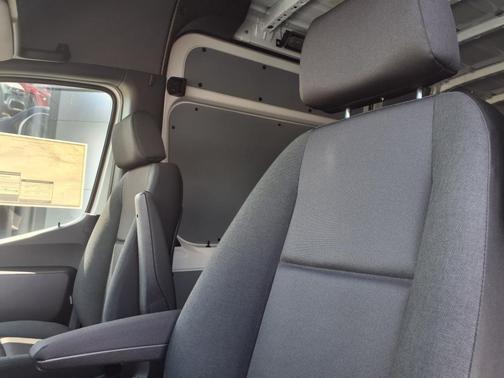 2025 Mercedes-Benz Sprinter 2500 High Roof