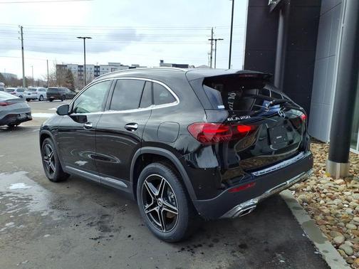 Midnight Black 2026 Mercedes-Benz GLA 250 Base 4MATIC