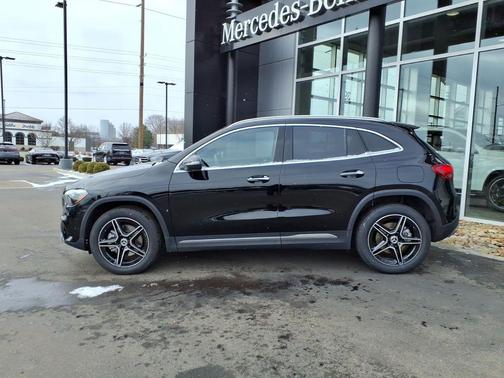 Midnight Black 2026 Mercedes-Benz GLA 250 Base 4MATIC