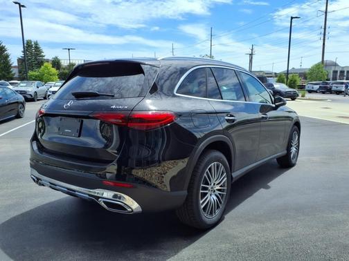 2025 Mercedes-Benz GLC 300 Base 4MATIC