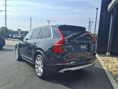 2019 Volvo XC90 T6 Inscription
