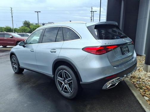 Cirrus Silver Metallic 2026 Mercedes-Benz GLC 300 Base 4MATIC