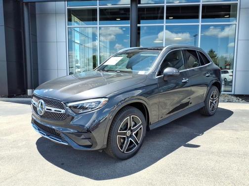 Graphite Gray Metallic 2026 Mercedes-Benz GLC 300 Base 4MATIC