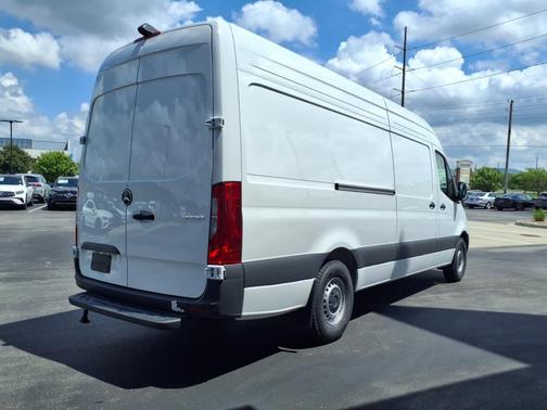 2025 Mercedes-Benz Sprinter 2500 High Roof