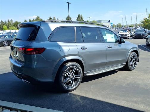 2026 Mercedes-Benz GLS 450 