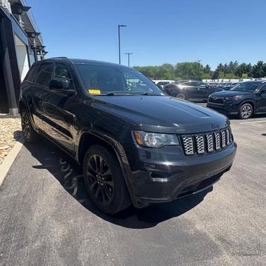 Diamond Black 2018 Jeep Grand Cherokee Altitude