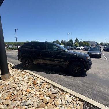 Diamond Black 2018 Jeep Grand Cherokee Altitude