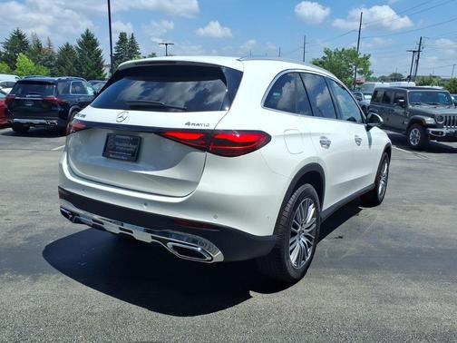 Polar White 2026 Mercedes-Benz GLC 300 Base 4MATIC