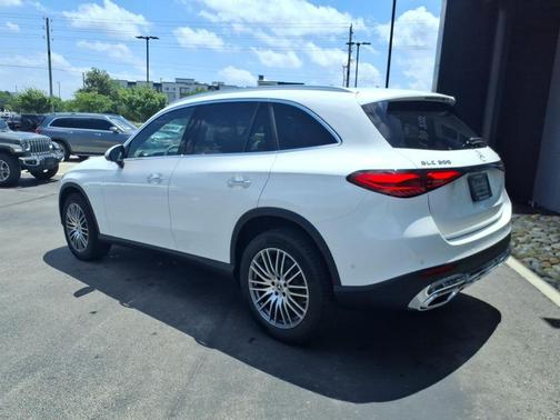 Polar White 2026 Mercedes-Benz GLC 300 Base 4MATIC