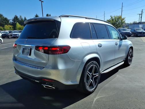 2026 Mercedes-Benz GLS 450 