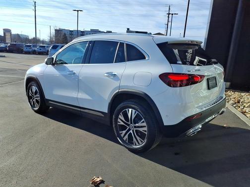 2026 Mercedes-Benz GLA 250 Base 4MATIC