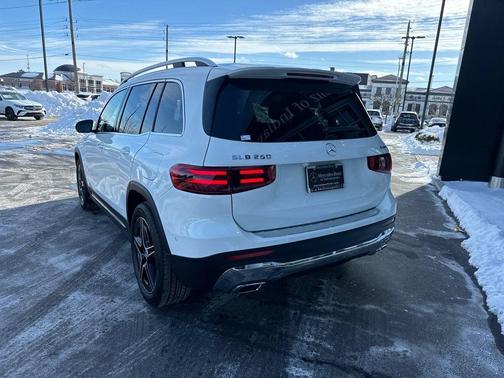 2026 Mercedes-Benz GLB 250 Base 4MATIC