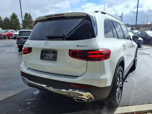 Polar White 2026 Mercedes-Benz GLB 250 Base 4MATIC