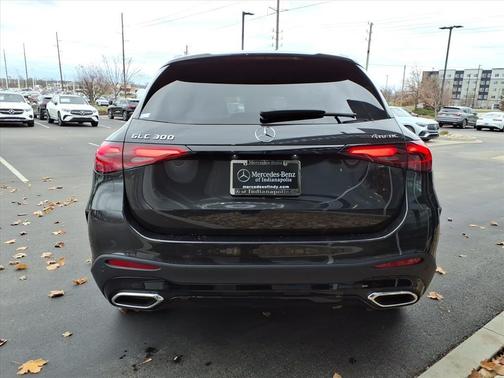 Graphite Gray Metallic 2026 Mercedes-Benz GLC 300 Base 4MATIC