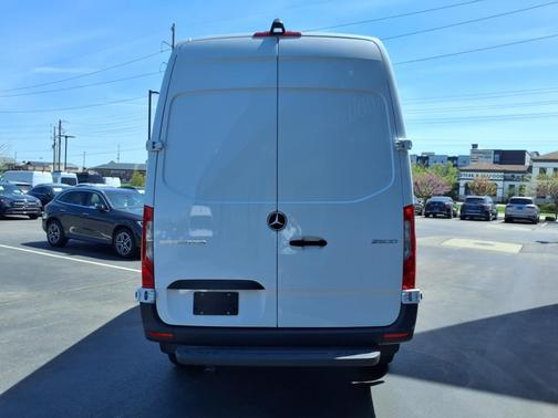 2025 Mercedes-Benz Sprinter 2500 Standard Roof