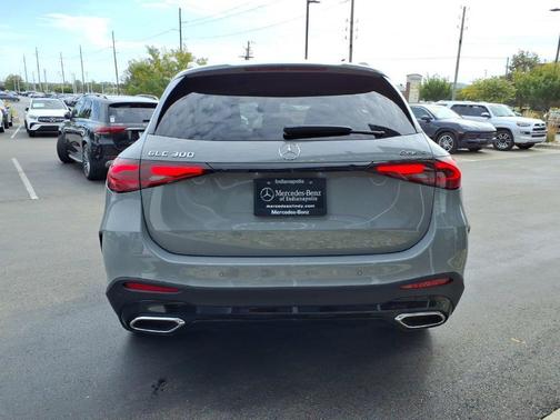 Alpine Gray 2027 Mercedes-Benz GLC 300