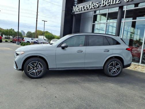 Alpine Gray 2027 Mercedes-Benz GLC 300