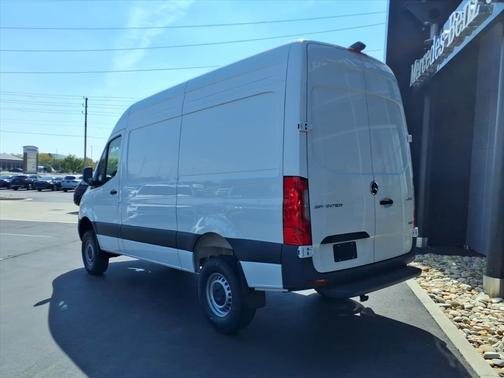 2025 Mercedes-Benz Sprinter 2500 Standard Roof