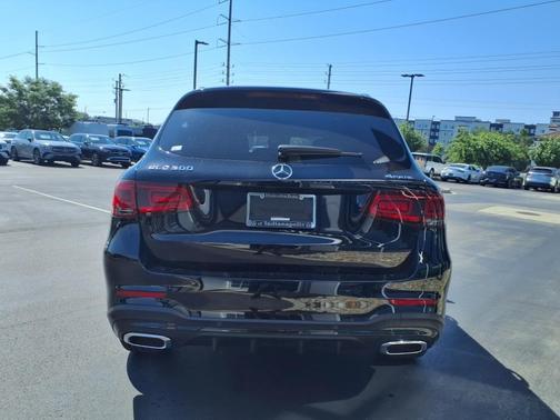 2022 Mercedes-Benz GLC 300 Base 4MATIC