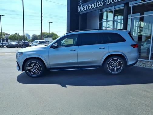 2026 Mercedes-Benz GLS 450 