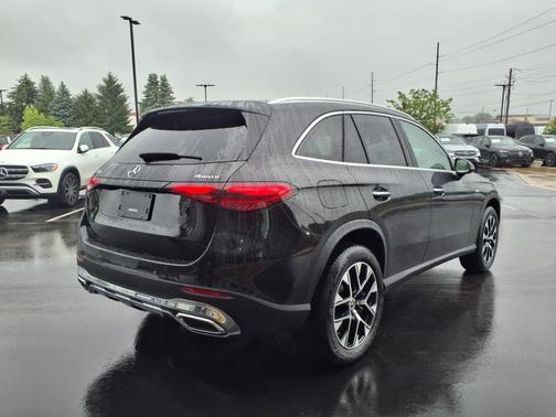 2025 Mercedes-Benz GLC 350e Base 4MATIC