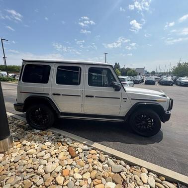 MANUFAKTUR Moonlight White Metallic 2023 Mercedes-Benz G-Class G 550 4MATIC