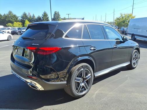 2026 Mercedes-Benz GLC 300 Base 4MATIC