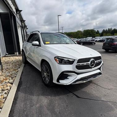 MANUFAKTUR Moonlight White Metallic 2025 Mercedes-Benz GLE 450e 4MATIC
