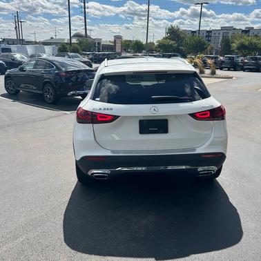 2022 Mercedes-Benz GLA 250 Base 4MATIC