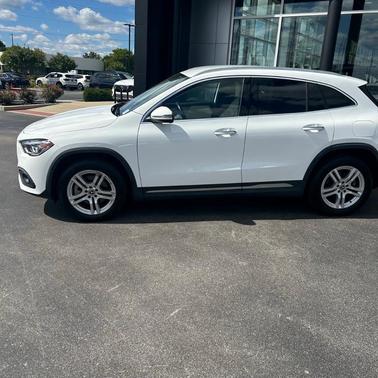 2022 Mercedes-Benz GLA 250 Base 4MATIC