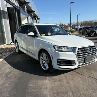 Glacier White Metallic 2017 Audi Q7 3.0T Prestige