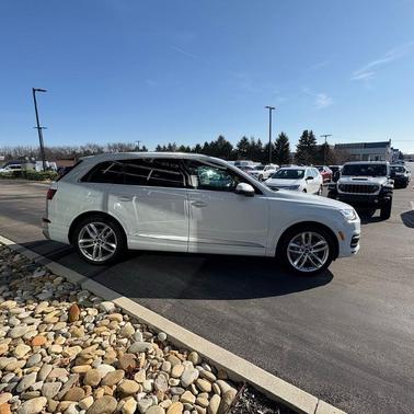 Glacier White Metallic 2017 Audi Q7 3.0T Prestige
