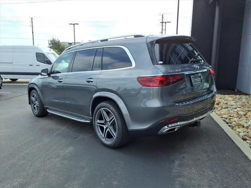 2026 Mercedes-Benz GLS 450 