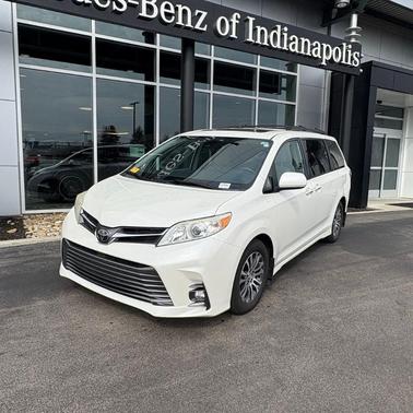 2019 Toyota Sienna XLE Premium