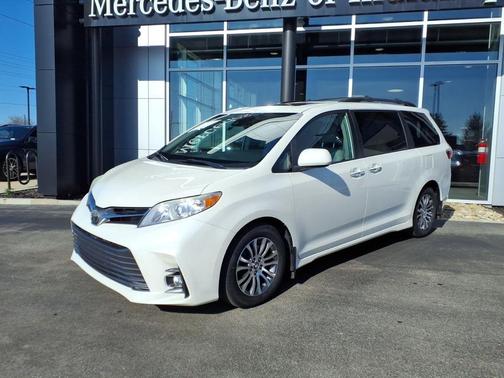 2019 Toyota Sienna XLE Premium