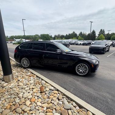 Black Sapphire Metallic 2018 BMW 330 i xDrive