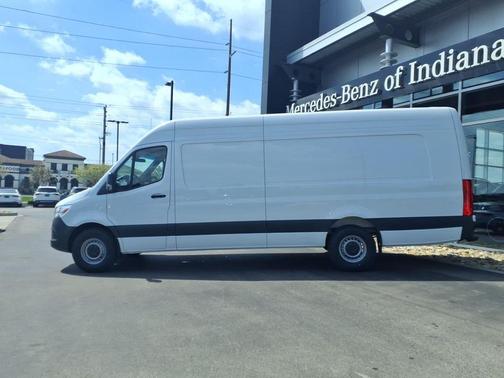 Arctic White 2026 Mercedes-Benz Sprinter 2500 170 WB High Roof Extended Cargo