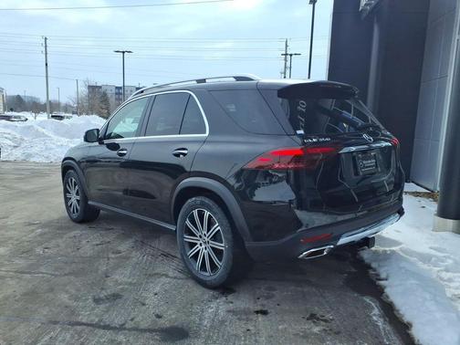Obsidian Black Metallic 2026 Mercedes-Benz GLE 350 Base 4MATIC