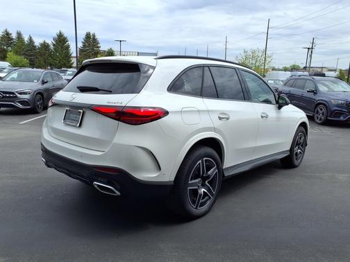 2025 Mercedes-Benz GLC 350e Base 4MATIC