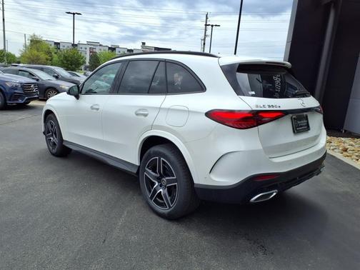 2025 Mercedes-Benz GLC 350e Base 4MATIC