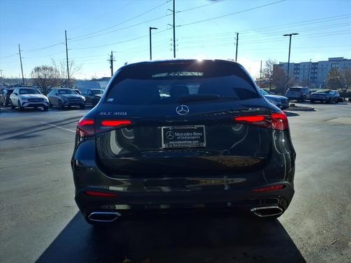Graphite Gray Metallic 2026 Mercedes-Benz GLC 300 Base 4MATIC
