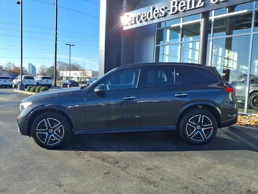 Graphite Gray Metallic 2026 Mercedes-Benz GLC 300 Base 4MATIC