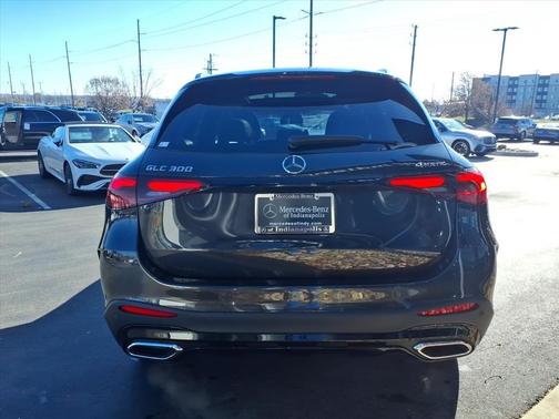 Graphite Gray Metallic 2026 Mercedes-Benz GLC 300 Base 4MATIC