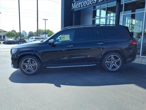 2026 Mercedes-Benz GLS 450 