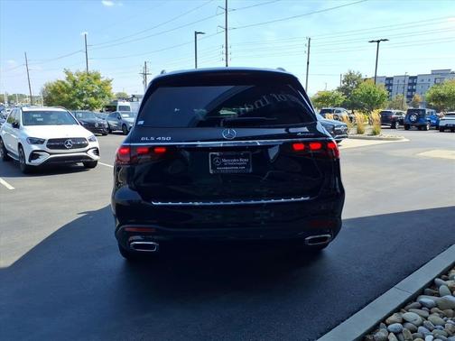 2026 Mercedes-Benz GLS 450 