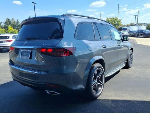 2026 Mercedes-Benz GLS 450 
